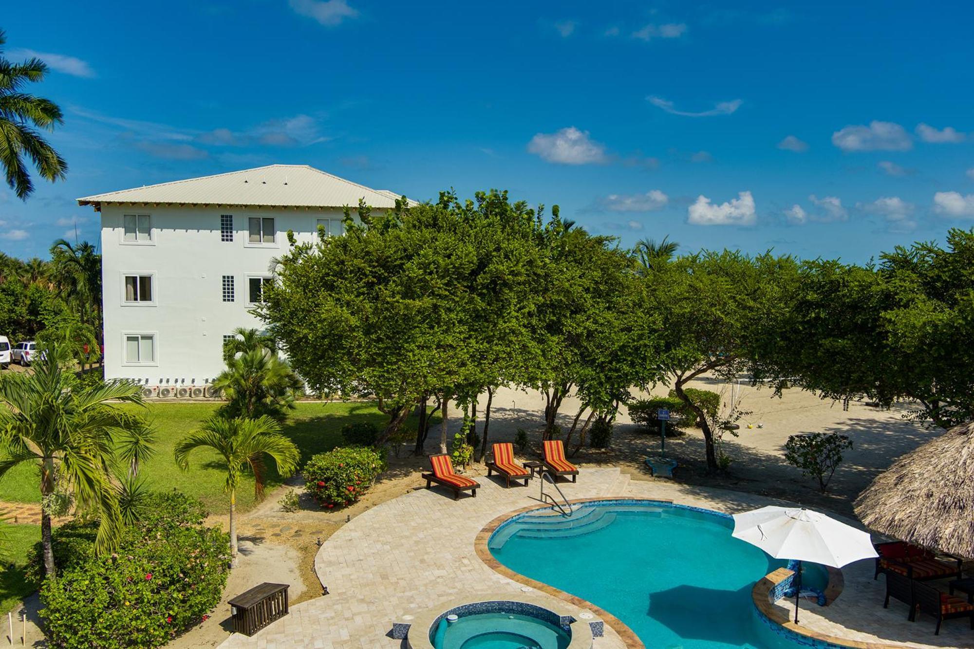 The Villas At Cocoplum Placencia 外观 照片