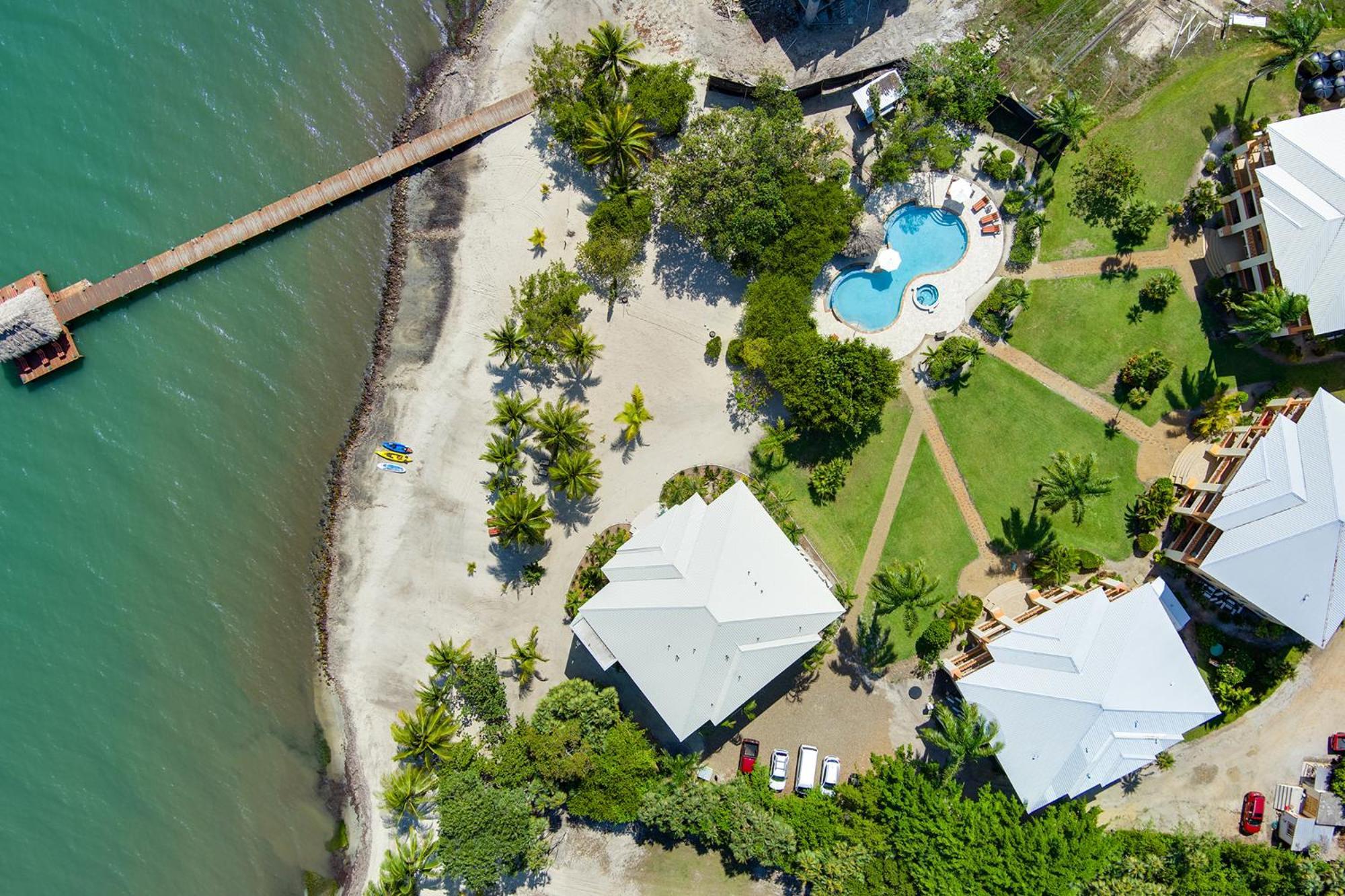 The Villas At Cocoplum Placencia 外观 照片