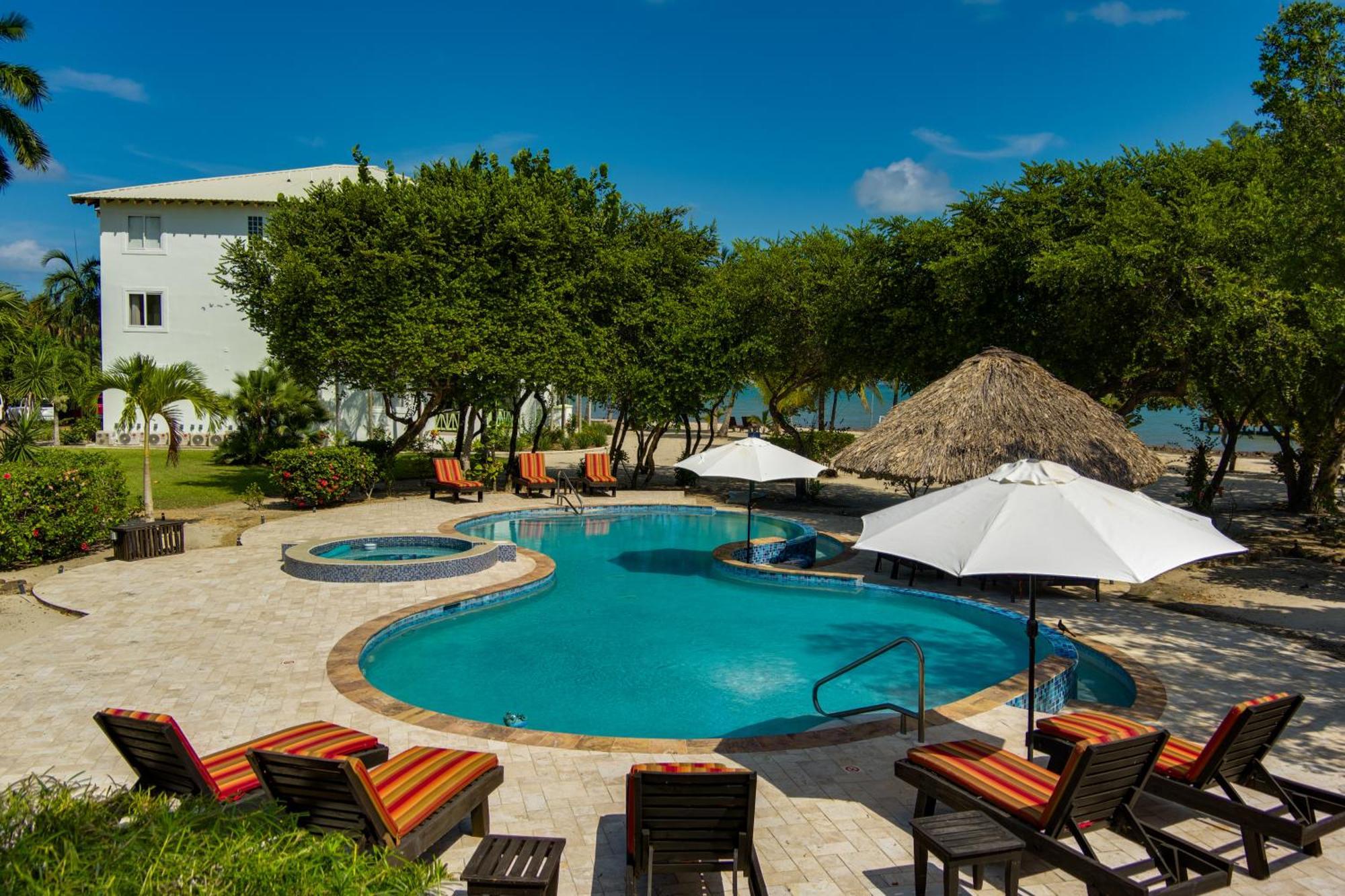 The Villas At Cocoplum Placencia 外观 照片
