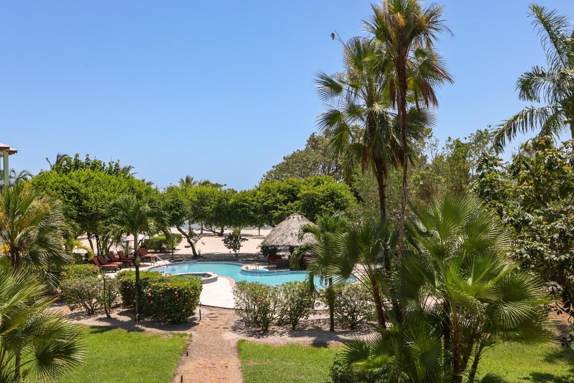 The Villas At Cocoplum Placencia 外观 照片